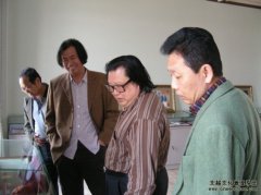 公司领导杨文超先生与吴欢、荀令言等人参观“薛林兴美术馆”