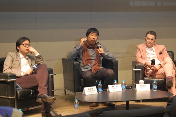尤伦斯艺术馆馆长田霏宇与策展人鲍栋、孙冬冬