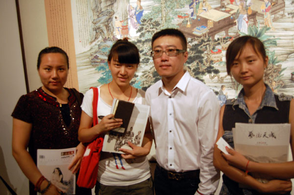 <b>千里快哉——任重中国画作品展中国美术馆开幕</b>