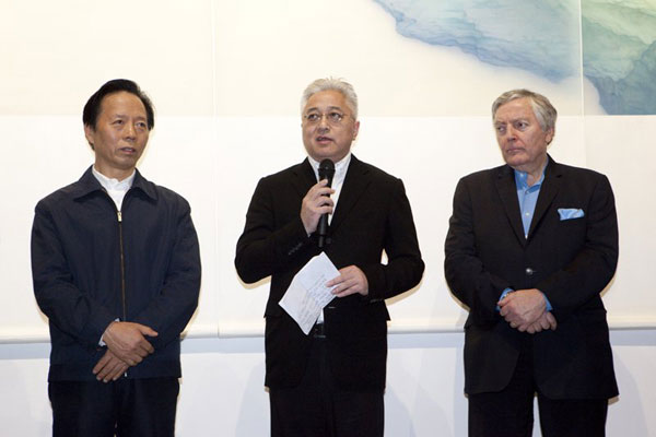 艺术家徐累在开幕式上讲话