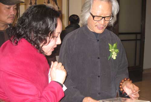 河北承德美协主席萧玉田与《宁文艳合影》