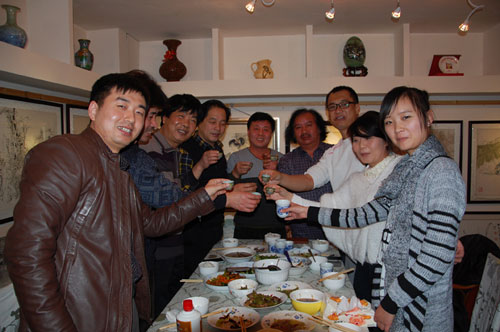<b>画家齐聚《艺术天成》参加笔会</b>
