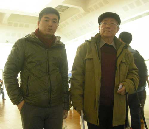 中国美术家协会会员张广老师与《艺术天成》记者合影