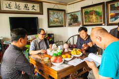 何满宗主席到访《艺术天成》杂志社