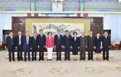 王明明获聘中央文史研究馆馆员