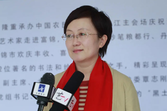78富锦市文联主席杨廷玲