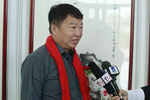 82参展艺术家徐健