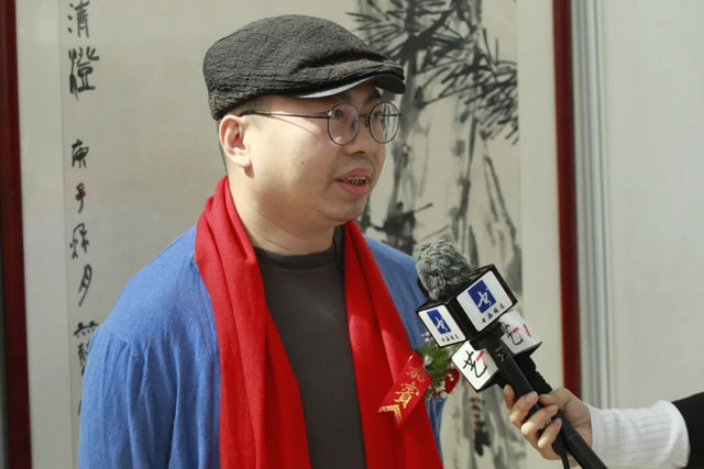 86参展艺术家王赫赫