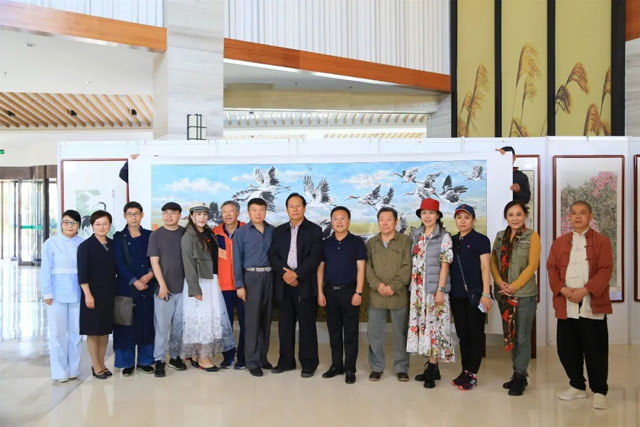 55富锦国家湿地公园展览大厅合影